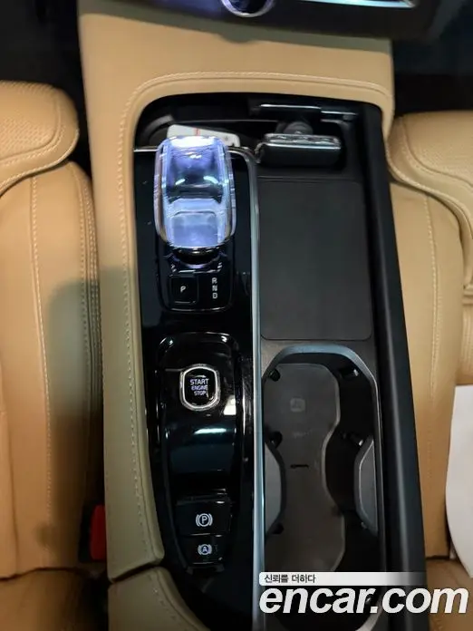 Volvo XC90 2023 2.0 автомат (гидро), фото 17 Volvo XC90 2023 2.0 автомат (гидро), фото 17