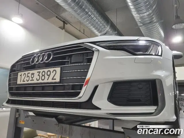 Audi A6 2022 2.0 автомат (гидро), миниатюра 1