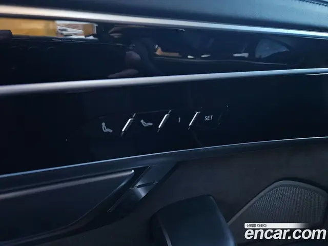 Audi A8 2021 3.0 автомат (гидро), миниатюра 12