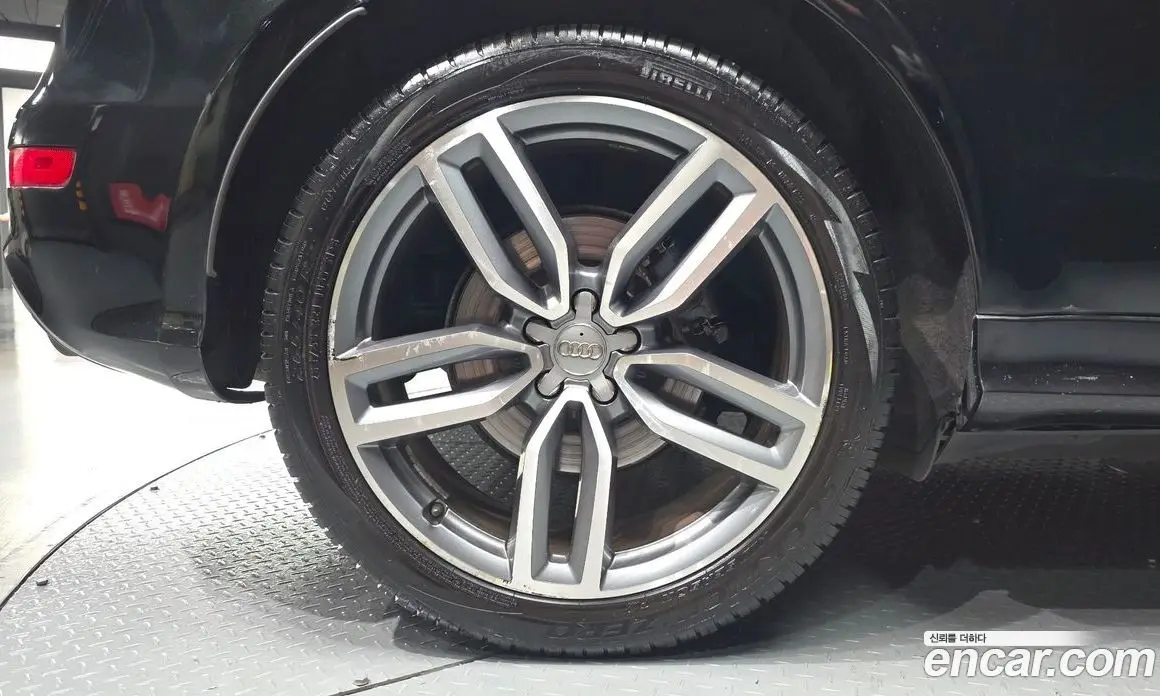 Audi SQ5 2014 3.0 автомат (гидро), фото 5 Audi SQ5 2014 3.0 автомат (гидро), фото 5