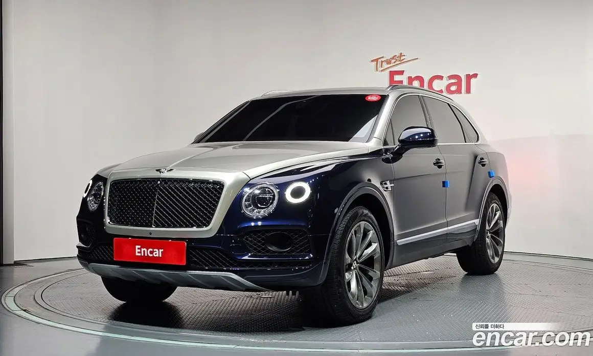 Bentley Bentayga 2019 4.0 автомат (гидро), фото 1 Bentley Bentayga 2019 4.0 автомат (гидро), фото 1