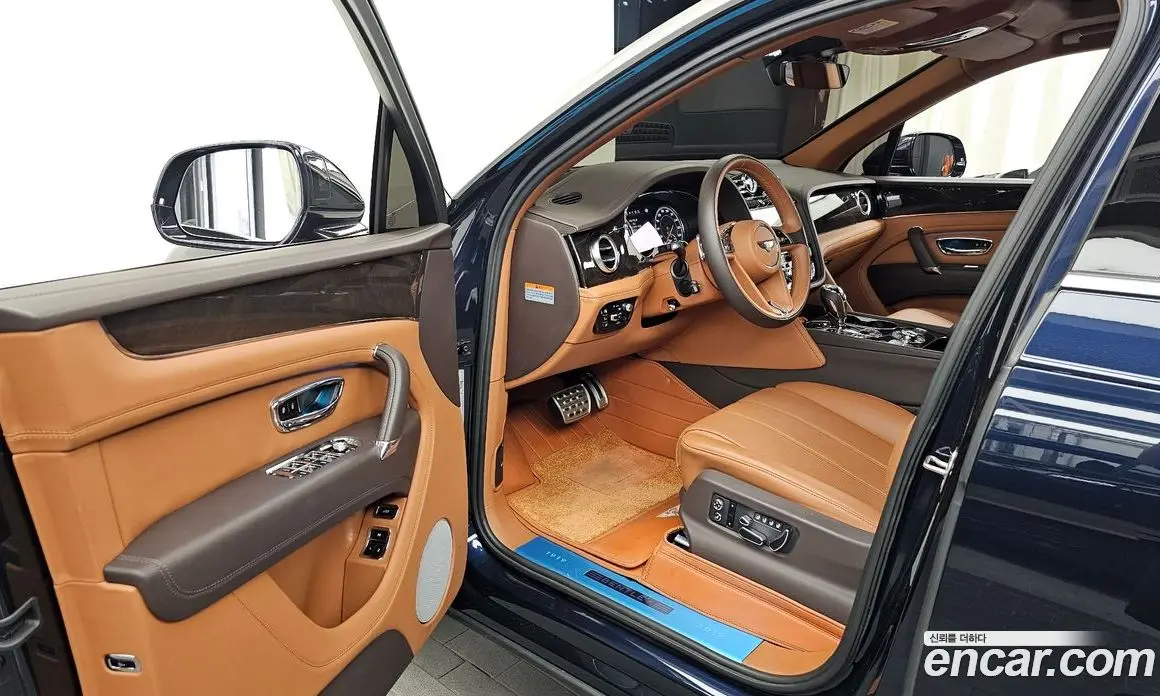 Bentley Bentayga 2019 4.0 автомат (гидро), фото 13 Bentley Bentayga 2019 4.0 автомат (гидро), фото 13