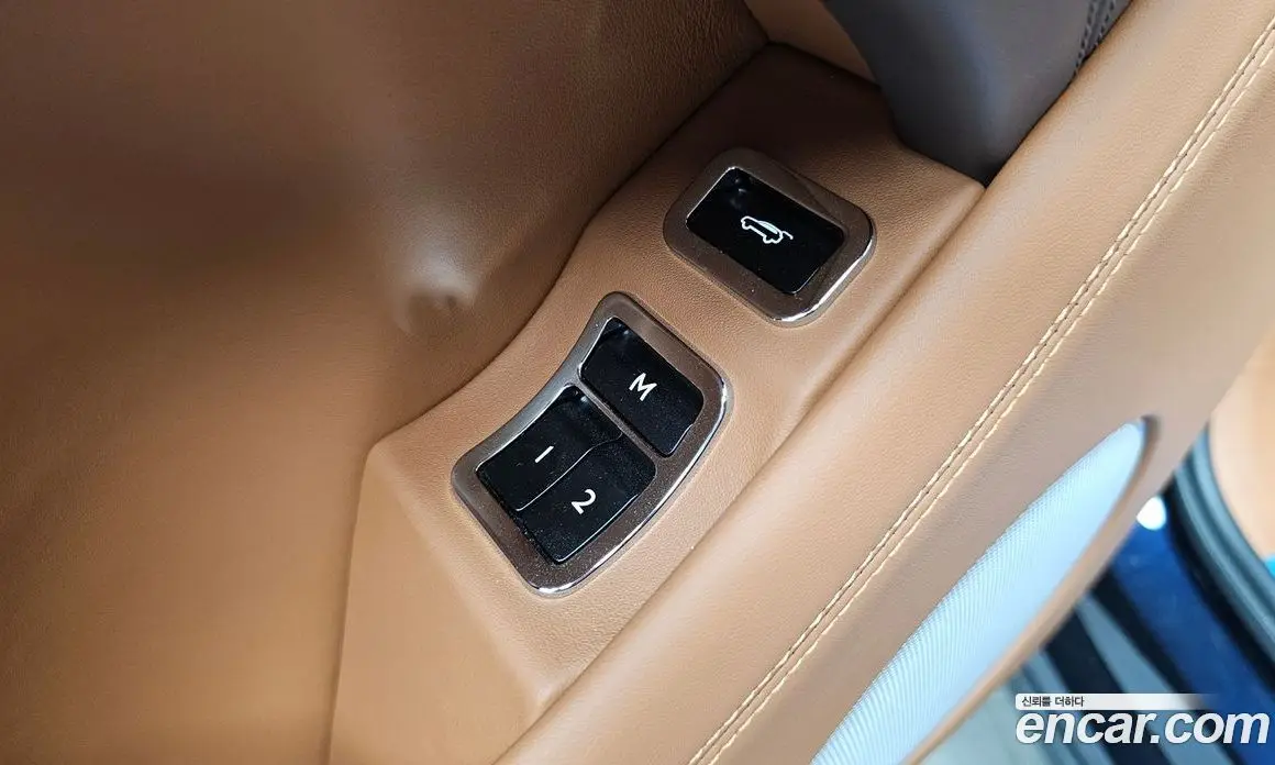 Bentley Bentayga 2019 4.0 автомат (гидро), фото 16 Bentley Bentayga 2019 4.0 автомат (гидро), фото 16