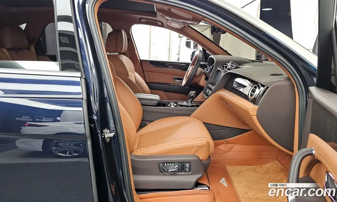 Bentley Bentayga 2019 4.0 автомат (гидро), фото 17 Bentley Bentayga 2019 4.0 автомат (гидро), фото 17