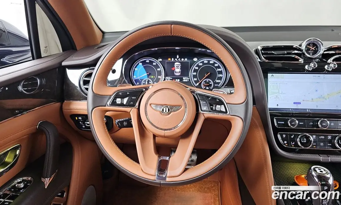 Bentley Bentayga 2019 4.0 автомат (гидро), фото 19 Bentley Bentayga 2019 4.0 автомат (гидро), фото 19