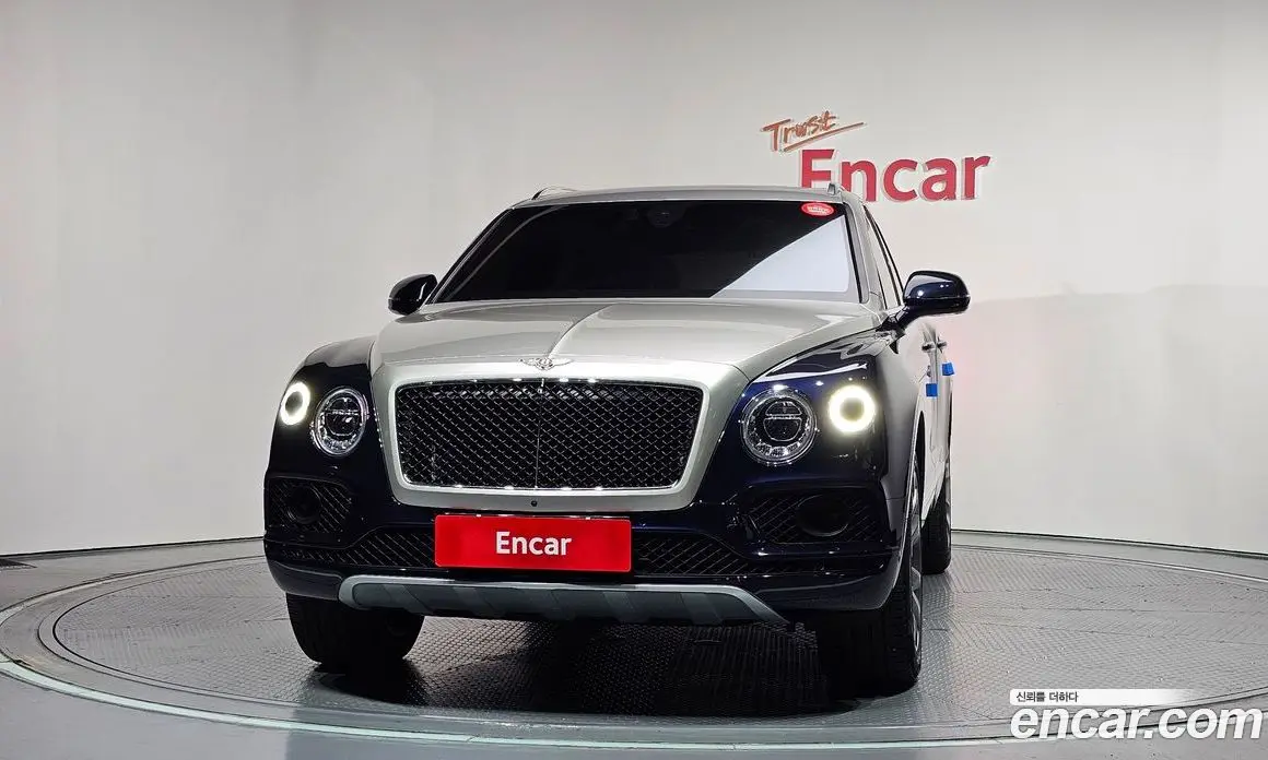 Bentley Bentayga 2019 4.0 автомат (гидро), фото 3 Bentley Bentayga 2019 4.0 автомат (гидро), фото 3