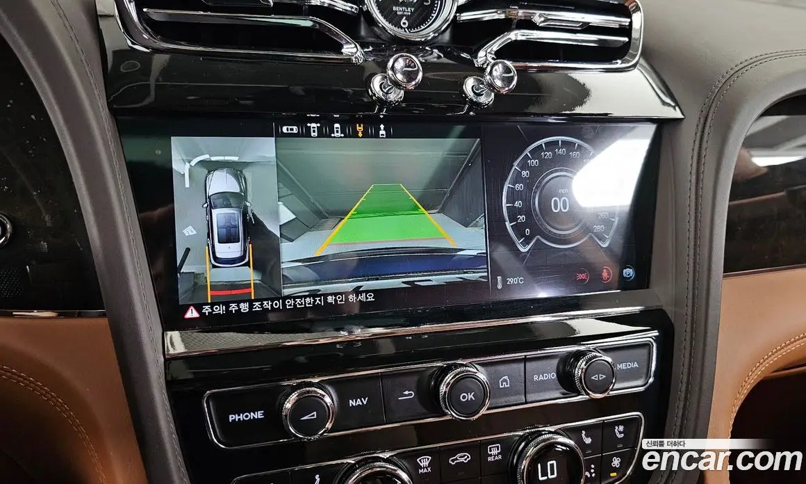 Bentley Bentayga 2019 4.0 автомат (гидро), фото 21 Bentley Bentayga 2019 4.0 автомат (гидро), фото 21
