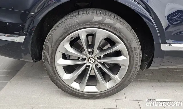 Bentley Bentayga 2019 4.0 автомат (гидро), миниатюра 5 Bentley Bentayga 2019 4.0 автомат (гидро), миниатюра 5