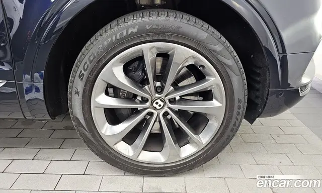 Bentley Bentayga 2019 4.0 автомат (гидро), миниатюра 7 Bentley Bentayga 2019 4.0 автомат (гидро), миниатюра 7