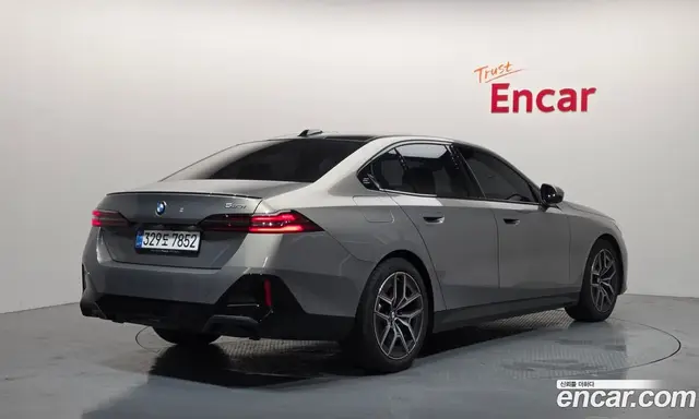 BMW 5 серия 2025 2.0 автомат (гидро), миниатюра 2 BMW 5 серия 2025 2.0 автомат (гидро), миниатюра 2