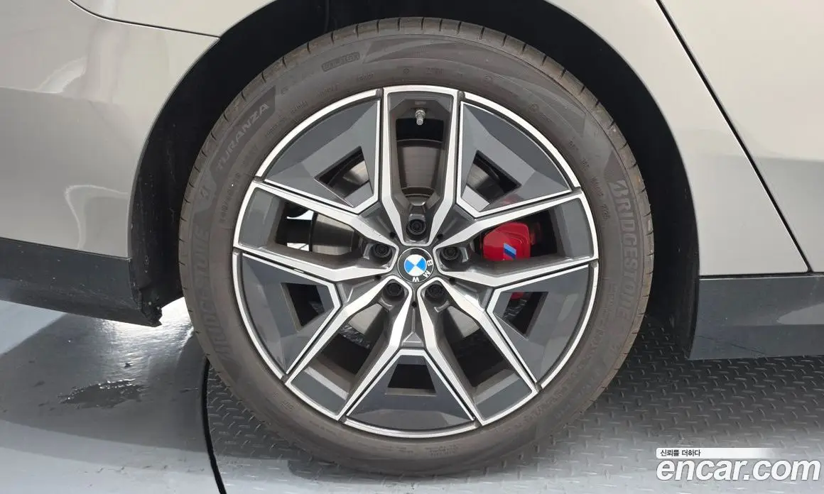 BMW 5 серия 2025 2.0 автомат (гидро), фото 5 BMW 5 серия 2025 2.0 автомат (гидро), фото 5