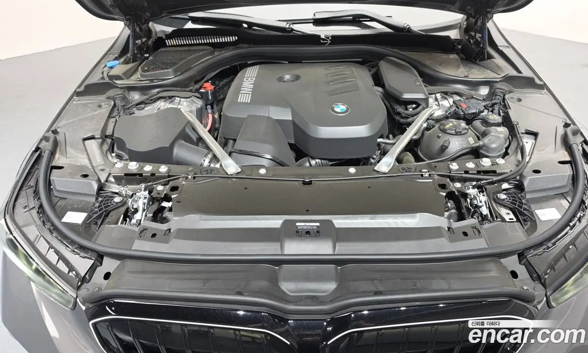 BMW 5 серия 2025 2.0 автомат (гидро), фото 6 BMW 5 серия 2025 2.0 автомат (гидро), фото 6