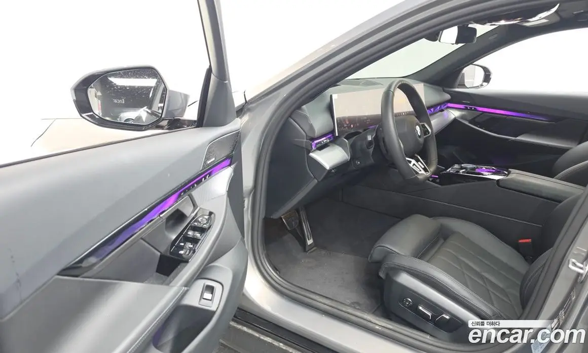 BMW 5 серия 2025 2.0 автомат (гидро), фото 10 BMW 5 серия 2025 2.0 автомат (гидро), фото 10