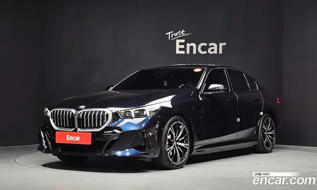 BMW 5 серия, 2025, 10 240 км