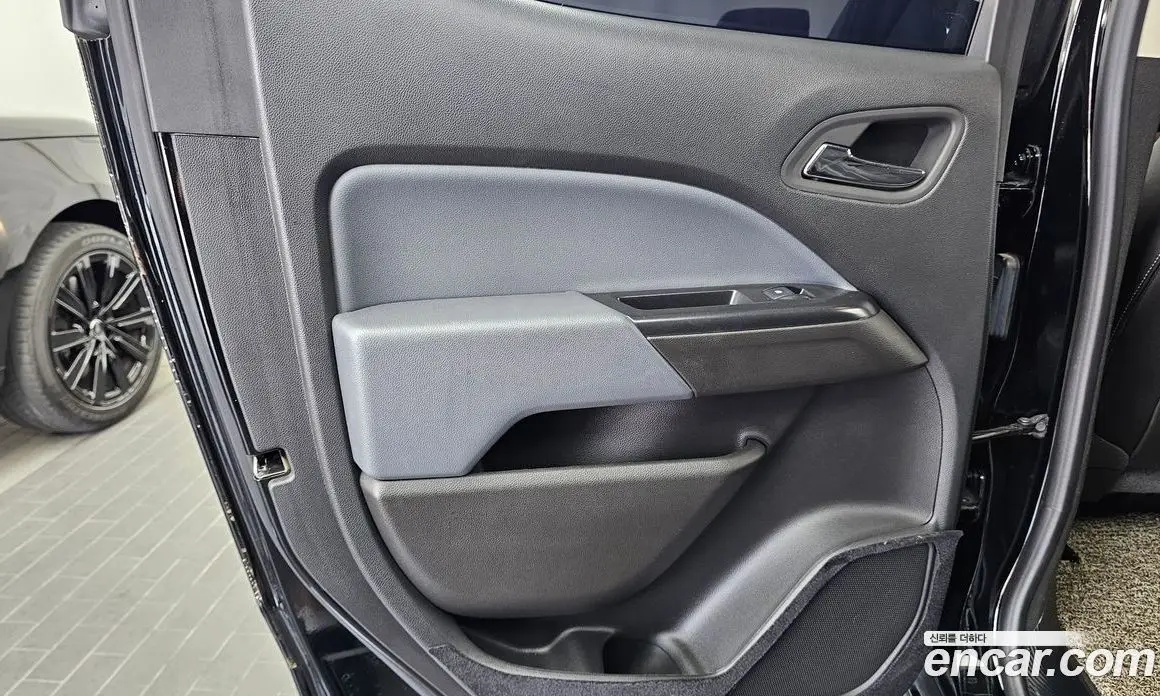 Chevrolet Colorado 2022 3.6 автомат (гидро), фото 15