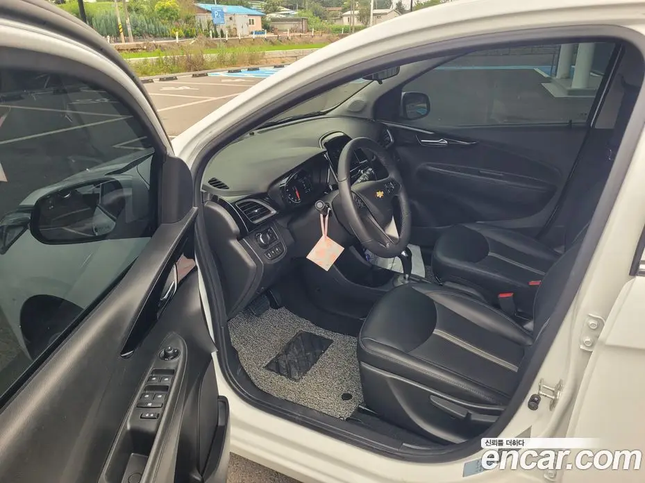 Chevrolet Spark 2022 1.0 автомат (гидро), фото 17