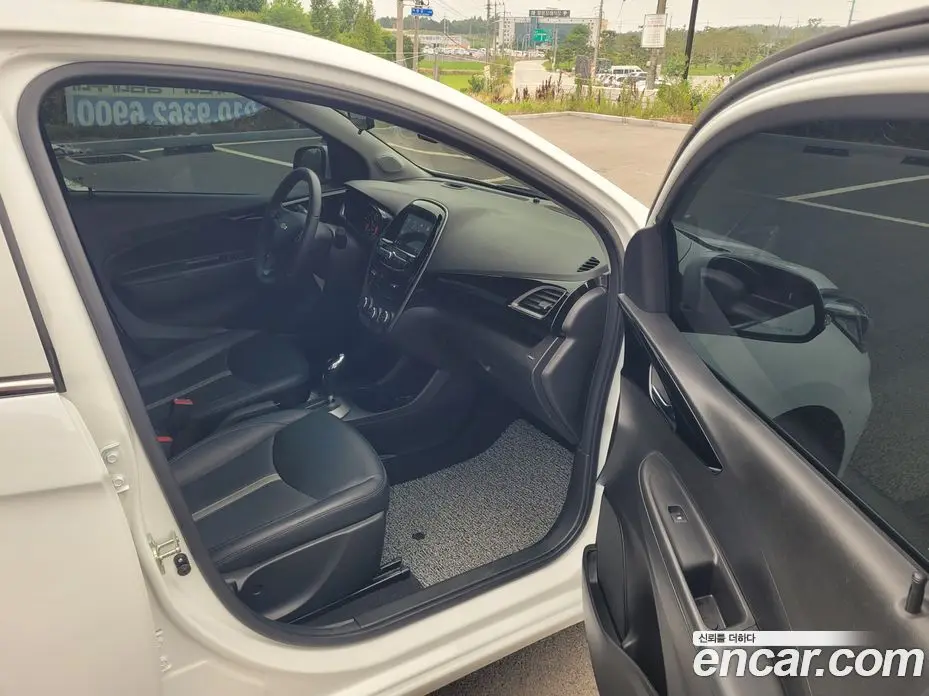 Chevrolet Spark 2022 1.0 автомат (гидро), фото 18