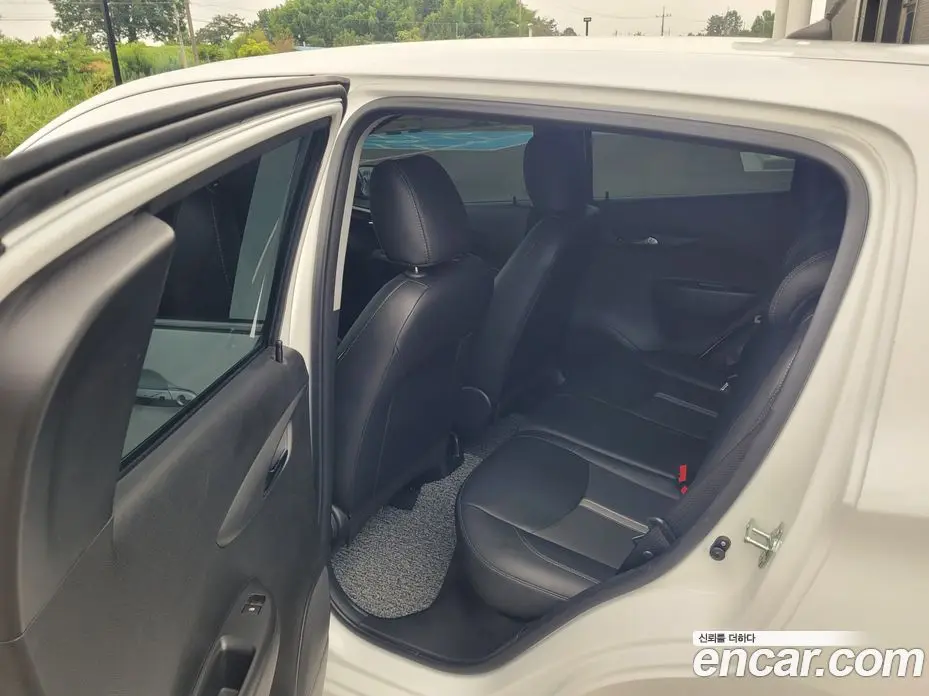 Chevrolet Spark 2022 1.0 автомат (гидро), фото 20