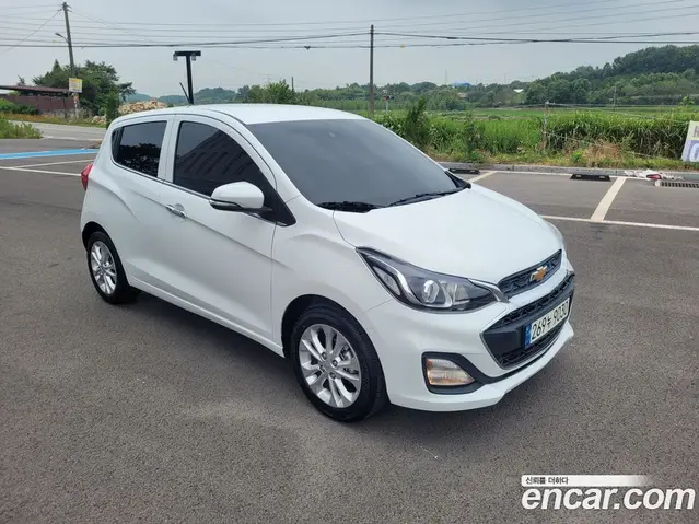 Chevrolet Spark 2022 1.0 автомат (гидро), миниатюра 3