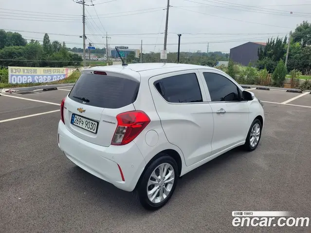 Chevrolet Spark 2022 1.0 автомат (гидро), миниатюра 4