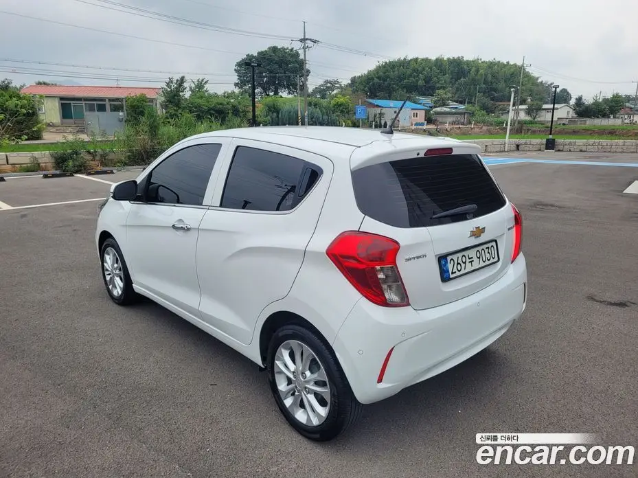 Chevrolet Spark 2022 1.0 автомат (гидро), фото 6