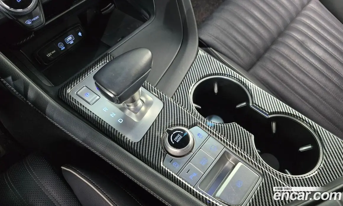 Genesis G70 2017 2.0 автомат (гидро), фото 12 Genesis G70 2017 2.0 автомат (гидро), фото 12