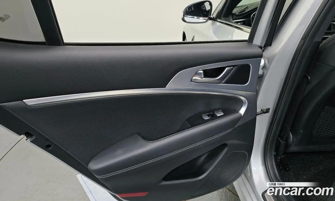 Genesis G70 2017 2.0 автомат (гидро), фото 15 Genesis G70 2017 2.0 автомат (гидро), фото 15