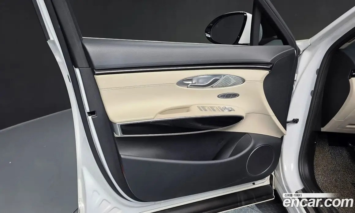 Genesis GV70 2021 2.2 автомат (гидро), фото 14 Genesis GV70 2021 2.2 автомат (гидро), фото 14