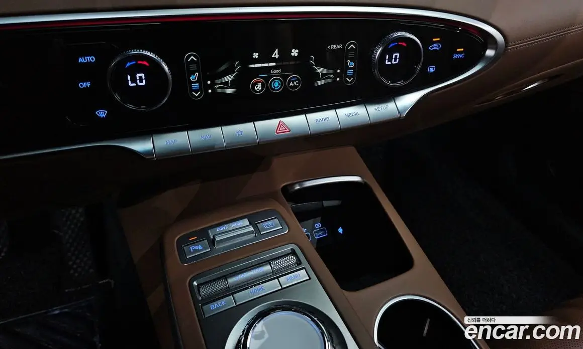 Genesis GV70 2021 2.5 автомат (гидро), фото 24