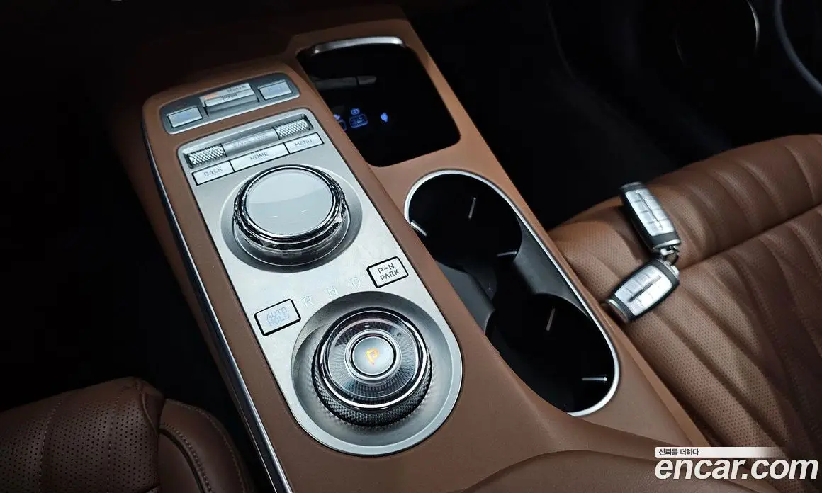Genesis GV70 2022 2.5 автомат (гидро), фото 12 Genesis GV70 2022 2.5 автомат (гидро), фото 12