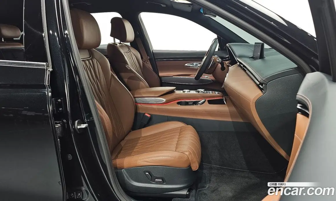 Genesis GV70 2022 2.5 автомат (гидро), фото 13 Genesis GV70 2022 2.5 автомат (гидро), фото 13