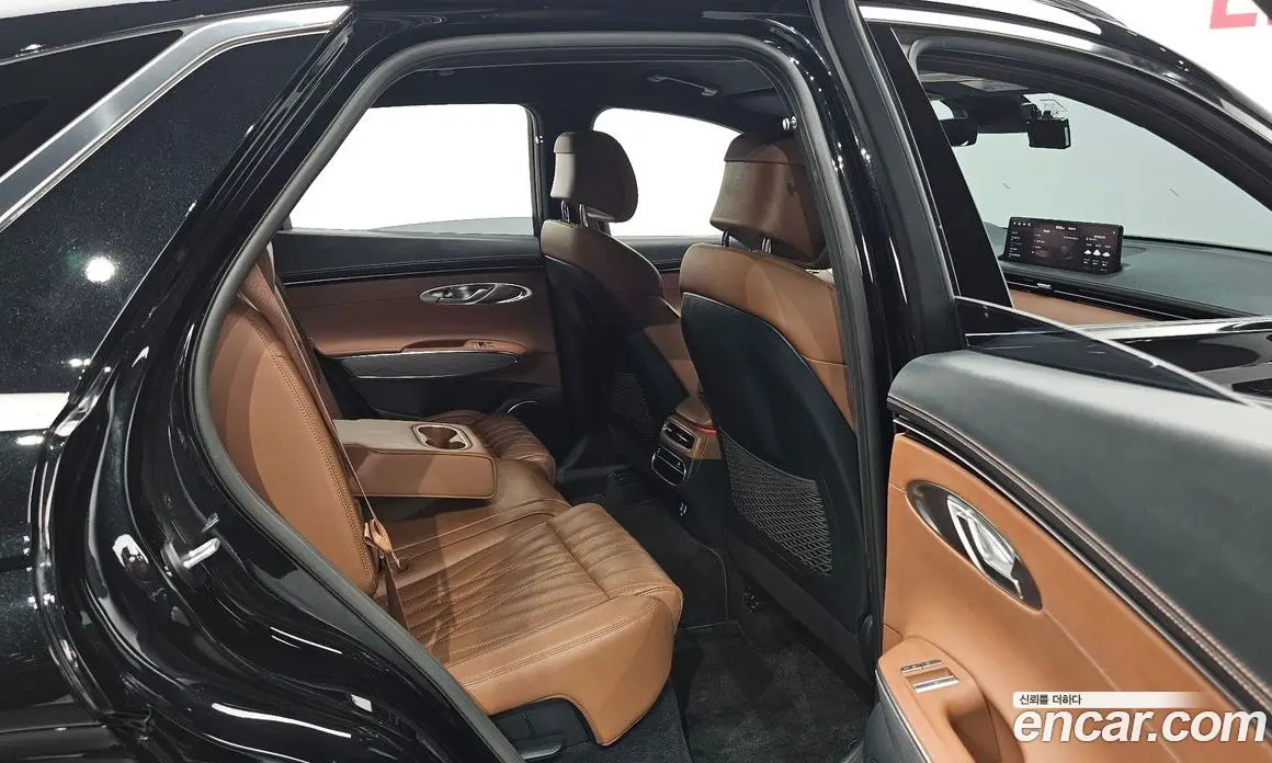 Genesis GV70 2022 2.5 автомат (гидро), фото 16 Genesis GV70 2022 2.5 автомат (гидро), фото 16