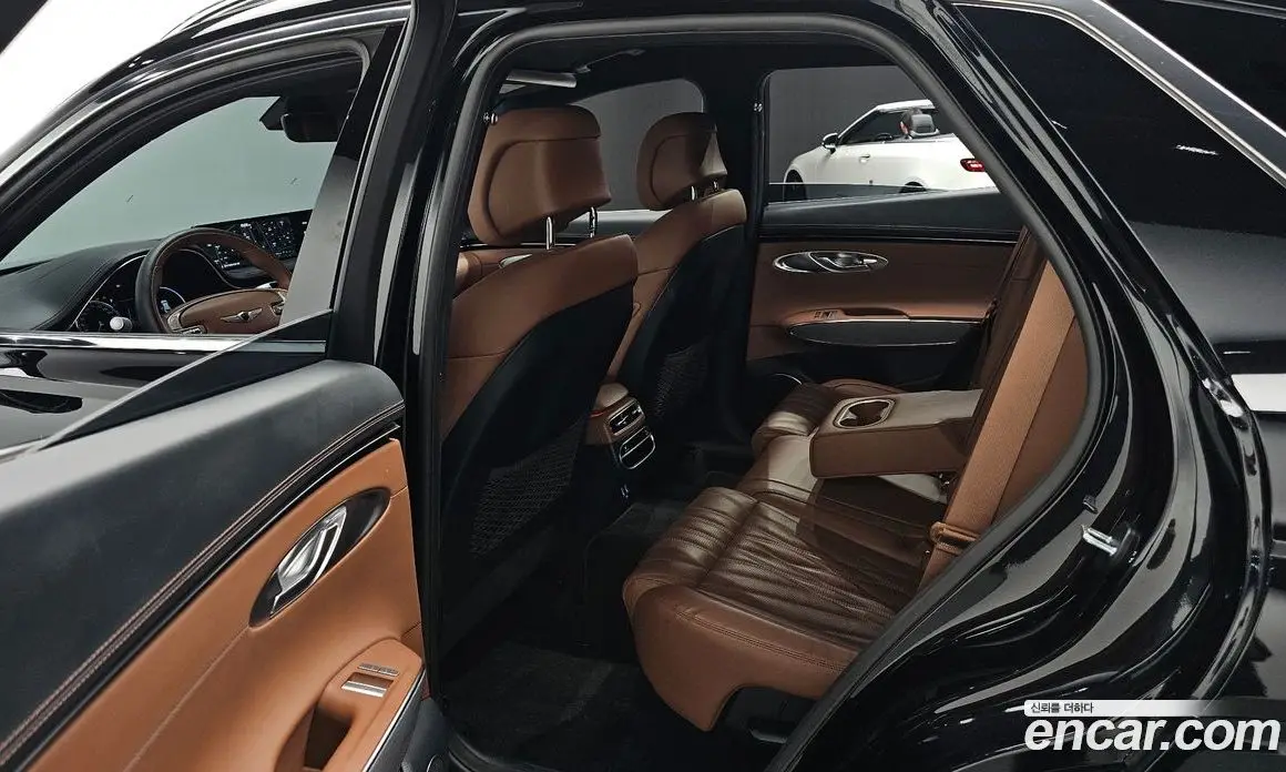 Genesis GV70 2022 2.5 автомат (гидро), фото 18 Genesis GV70 2022 2.5 автомат (гидро), фото 18