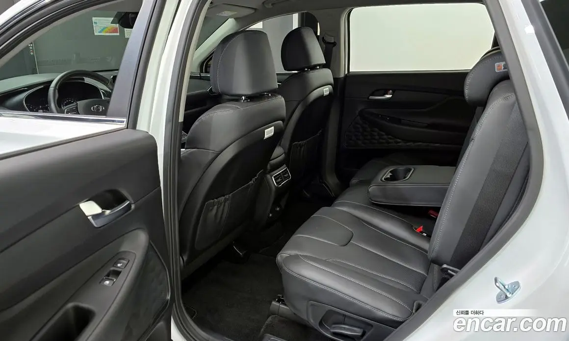 Hyundai Santa Fe 2023 2.5 автомат (гидро), фото 11