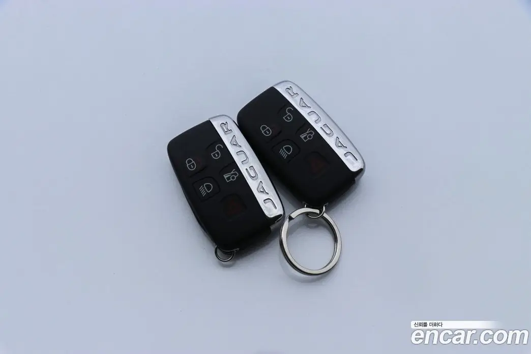 Jaguar F-Type 2015 5.0 автомат (гидро), фото 16 Jaguar F-Type 2015 5.0 автомат (гидро), фото 16