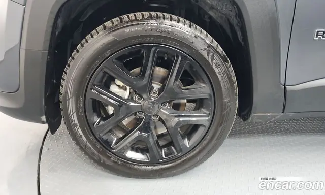 Jeep Renegade 2022 1.3 автомат (гидро), миниатюра 5 Jeep Renegade 2022 1.3 автомат (гидро), миниатюра 5
