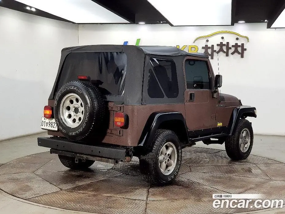 Jeep Wrangler 1997 2.5 механика, фото 4 Jeep Wrangler 1997 2.5 механика, фото 4