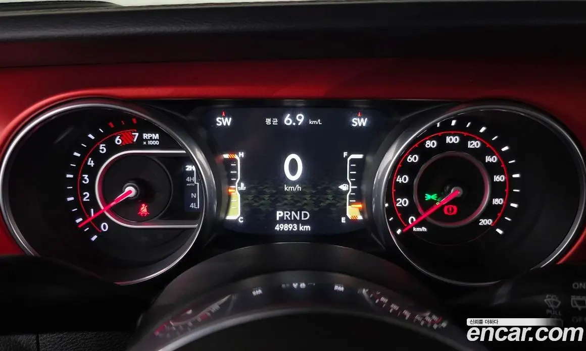 Jeep Wrangler 2018 2.0 автомат (гидро), фото 11 Jeep Wrangler 2018 2.0 автомат (гидро), фото 11