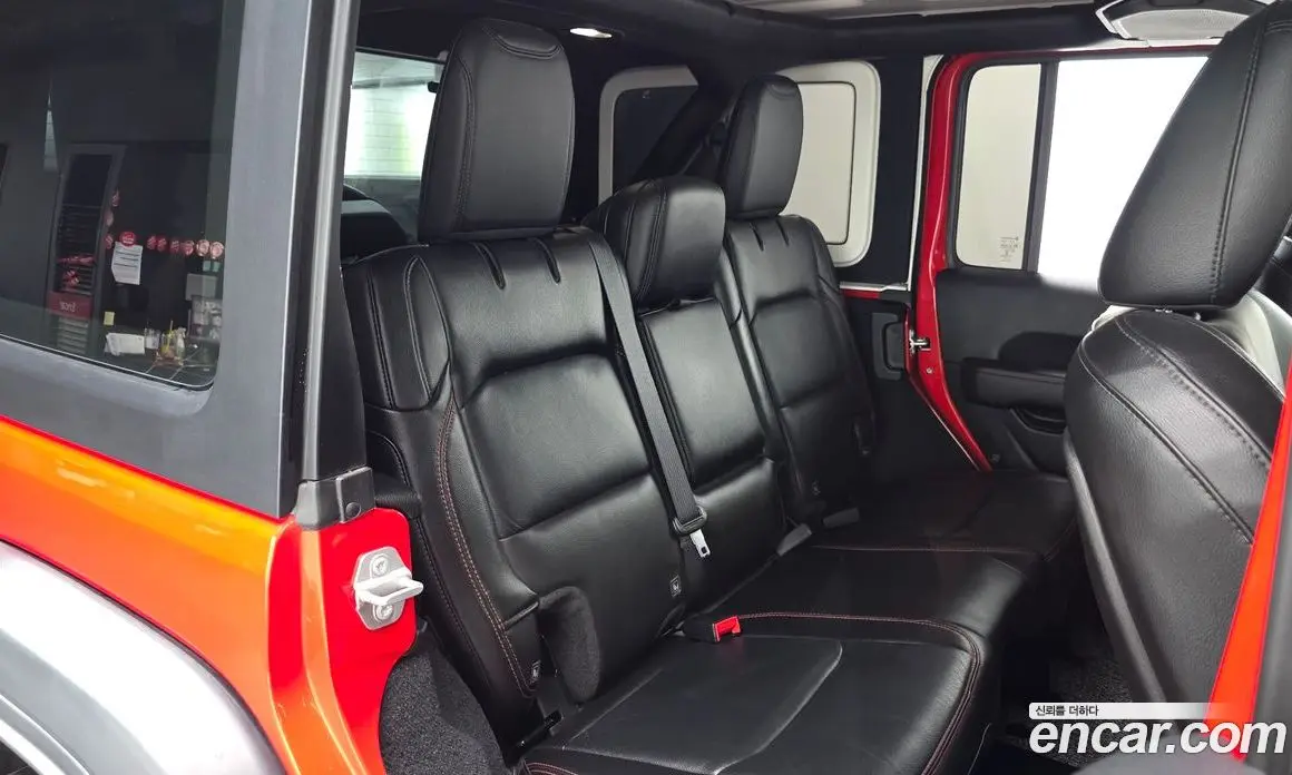 Jeep Wrangler 2018 2.0 автомат (гидро), фото 17 Jeep Wrangler 2018 2.0 автомат (гидро), фото 17