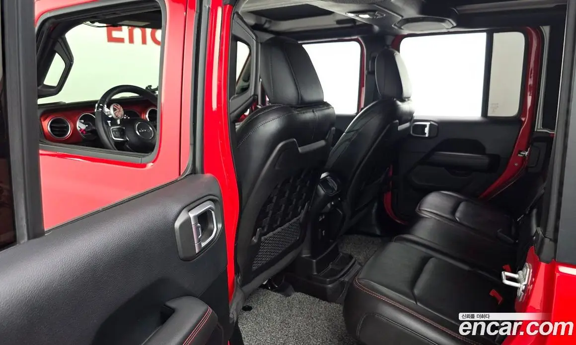 Jeep Wrangler 2018 2.0 автомат (гидро), фото 18 Jeep Wrangler 2018 2.0 автомат (гидро), фото 18