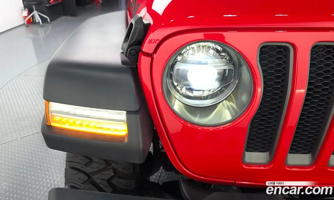 Jeep Wrangler 2018 2.0 автомат (гидро), фото 8 Jeep Wrangler 2018 2.0 автомат (гидро), фото 8