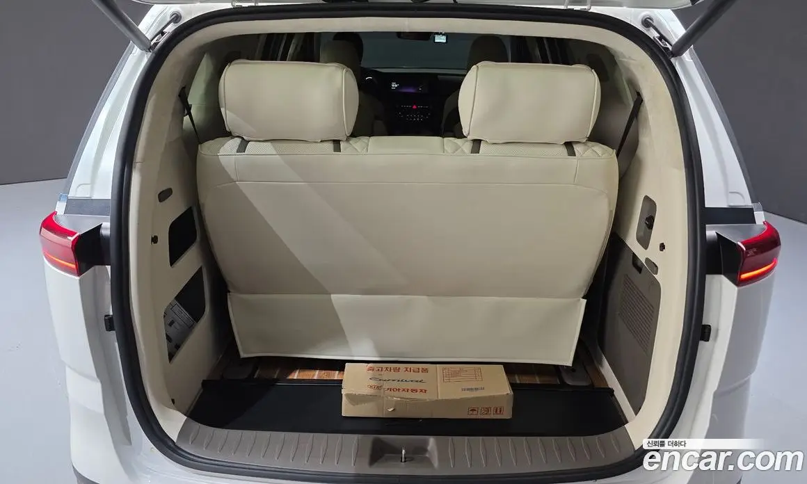 Kia Carnival 2021 3.5 автомат (гидро), фото 32 Kia Carnival 2021 3.5 автомат (гидро), фото 32
