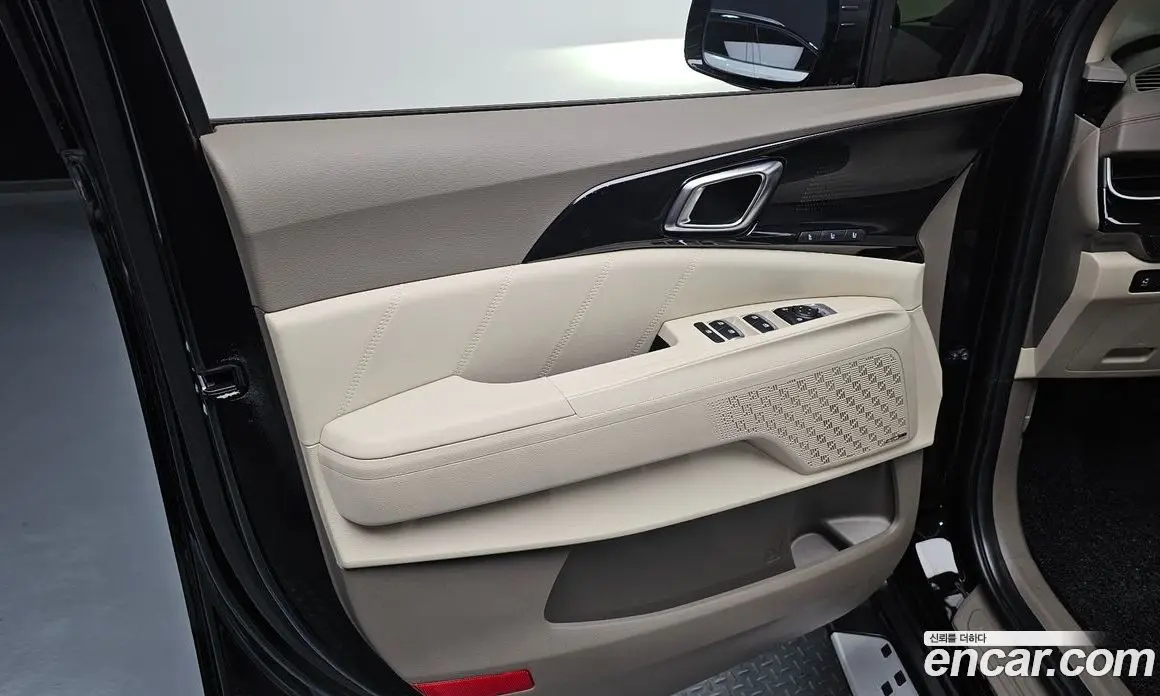 Kia Carnival 2023 2.2 автомат (гидро), фото 13
