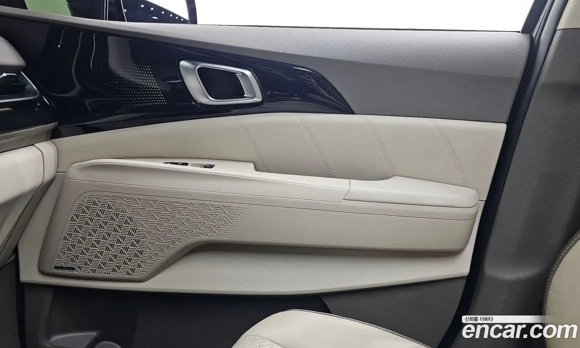 Kia Carnival 2023 2.2 автомат (гидро), фото 14