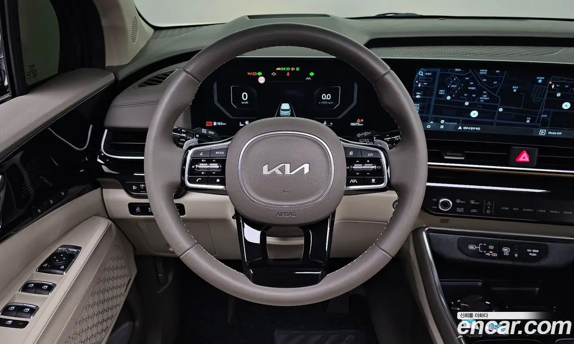 Kia Carnival 2023 2.2 автомат (гидро), фото 18
