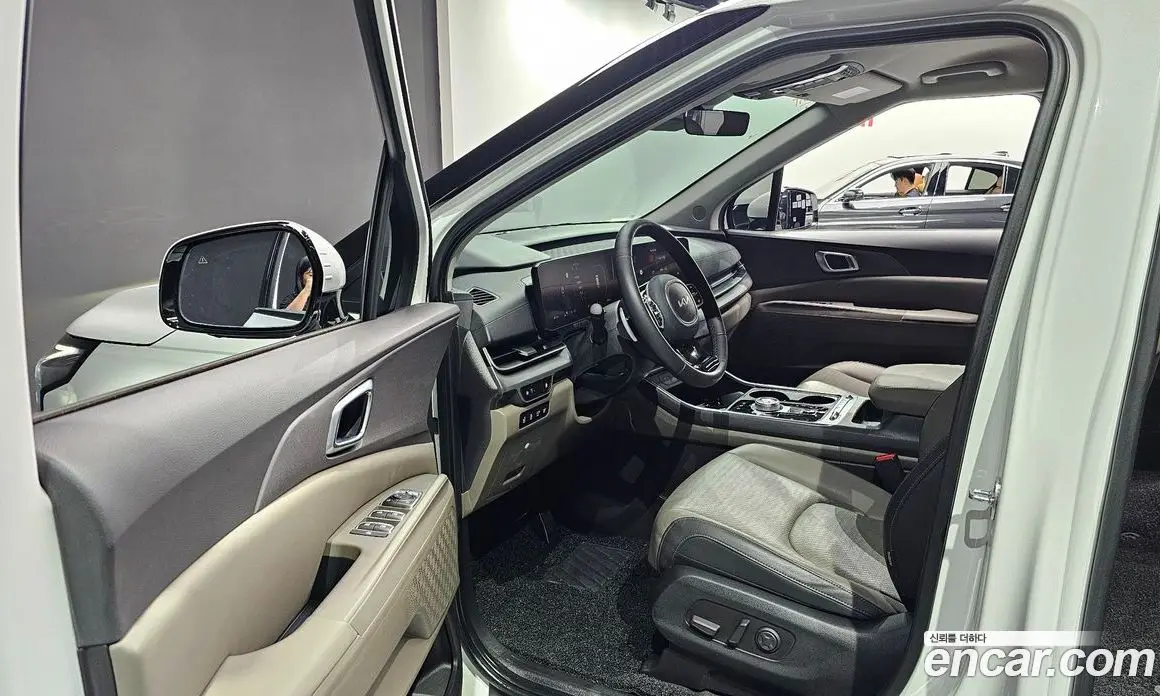 Kia Carnival 2024 2.2 автомат (гидро), фото 13 Kia Carnival 2024 2.2 автомат (гидро), фото 13