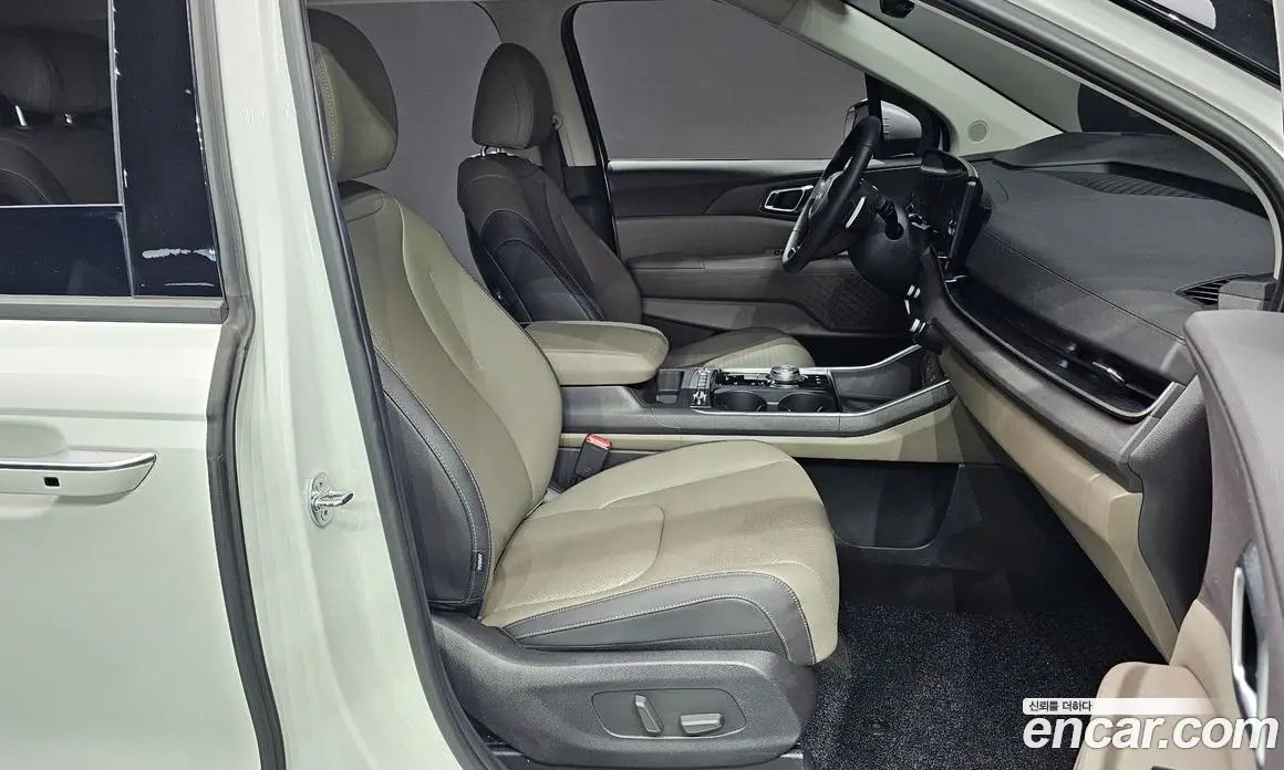 Kia Carnival 2024 2.2 автомат (гидро), фото 16 Kia Carnival 2024 2.2 автомат (гидро), фото 16