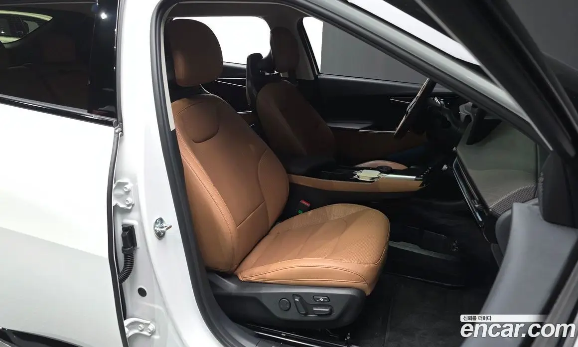Kia EV6 2025 0.1 автомат (гидро), фото 16 Kia EV6 2025 0.1 автомат (гидро), фото 16