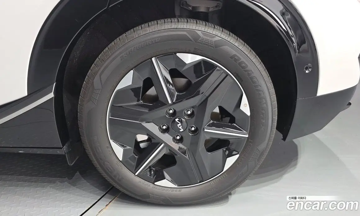 Kia EV6 2025 0.1 автомат (гидро), фото 7 Kia EV6 2025 0.1 автомат (гидро), фото 7