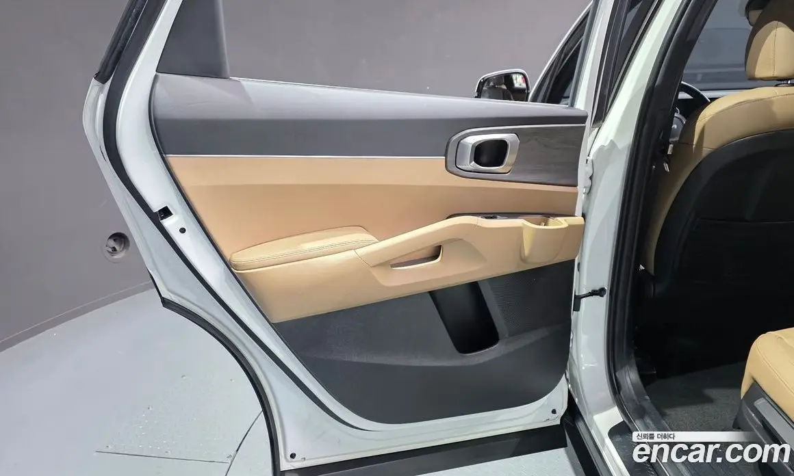 Kia Sorento 2024 1.6 автомат (гидро), фото 15 Kia Sorento 2024 1.6 автомат (гидро), фото 15